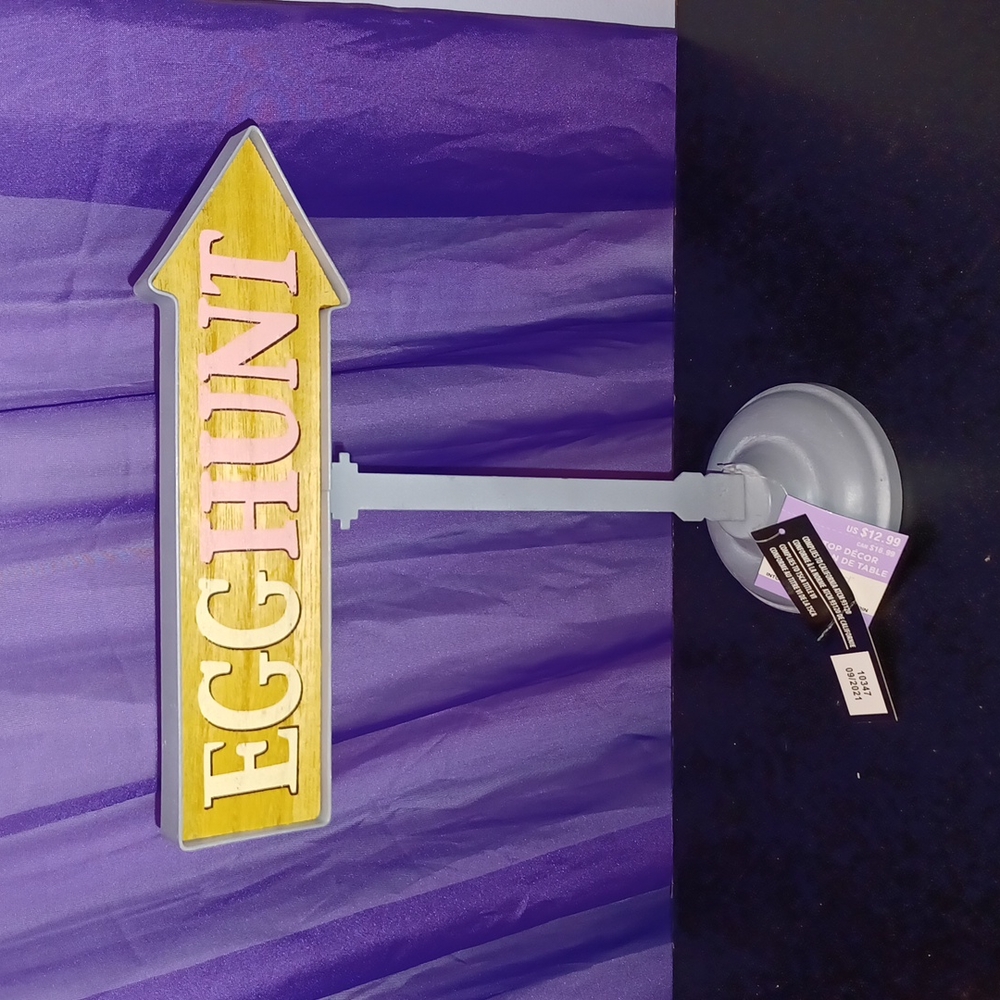 New Tabletop Egg Hunt Sign Decoration